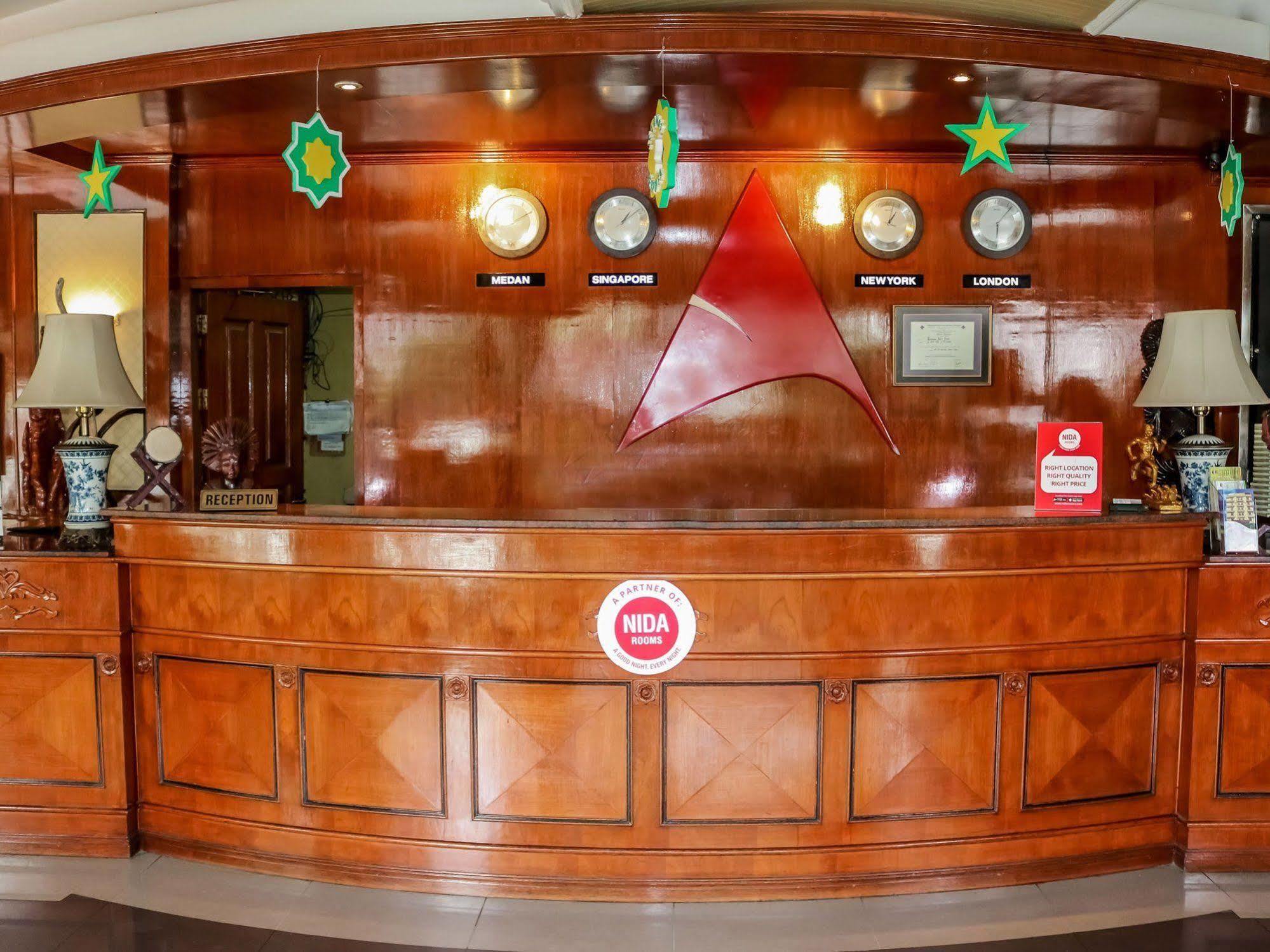 Antares Hotel Medan Buitenkant foto